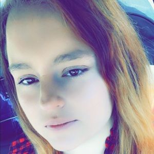 Meet your Posher, Alyson